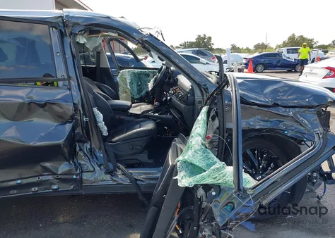 2021 Kia Telluride Sx z USA, uszkodzony, nr VIN 5XYP54HC4MG185787